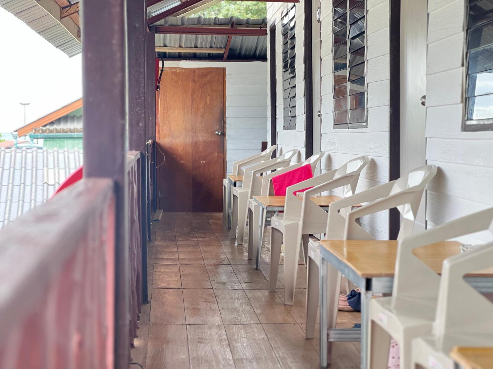 Lux Guesthouse Phi Phi-øyene Eksteriør bilde