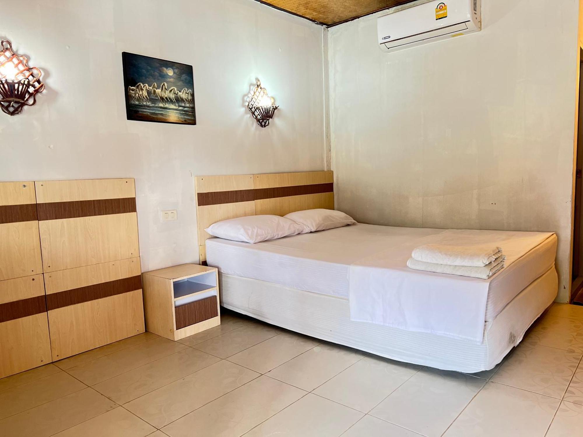 Lux Guesthouse Phi Phi-øyene Eksteriør bilde