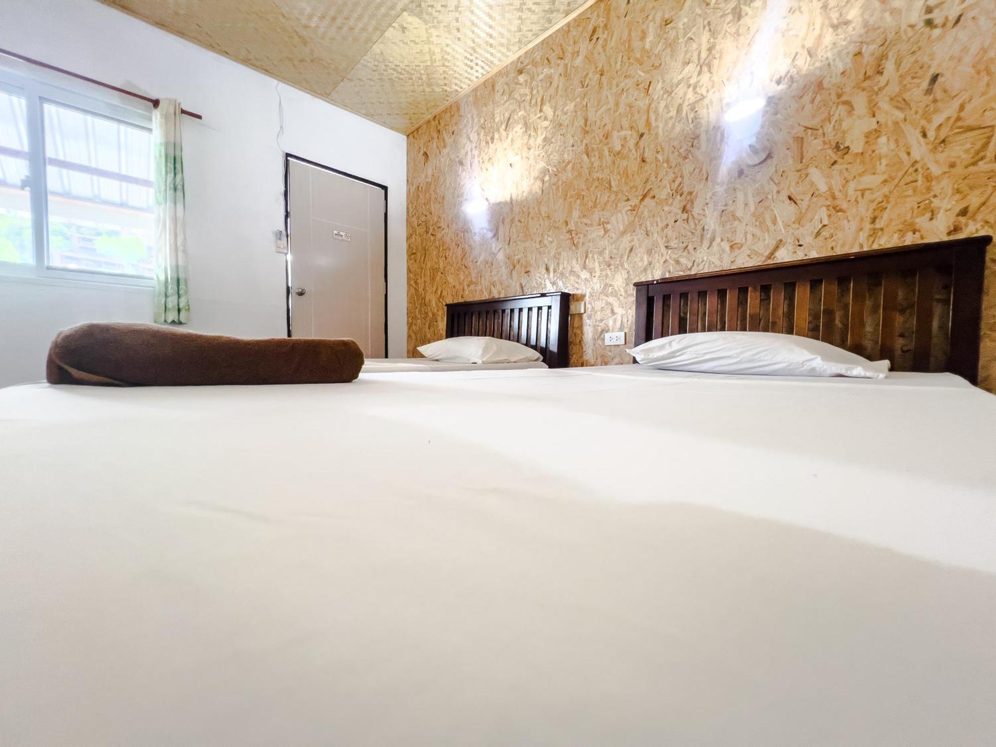 Lux Guesthouse Phi Phi-øyene Eksteriør bilde